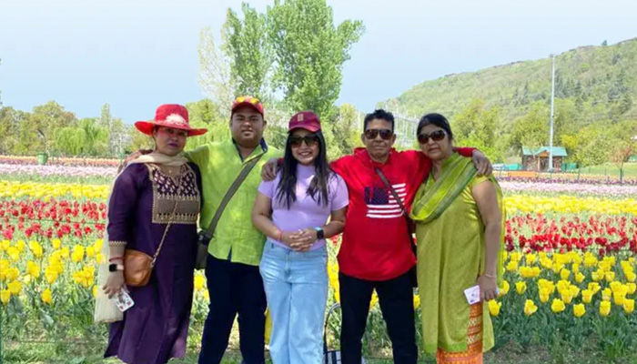 Kashmir Family Tour Package (7 Days)